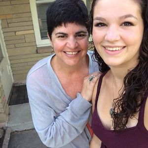 Meet your Posher, Teresa